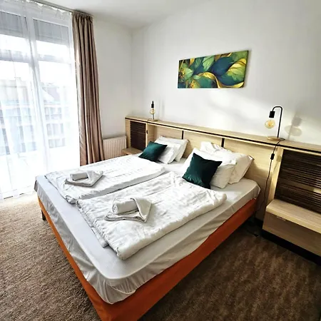 Apartament Azur Apartmanhaz Siófok